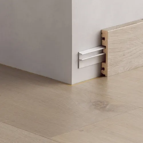 Крепежная планка для паркетного плинтуса Quick-step